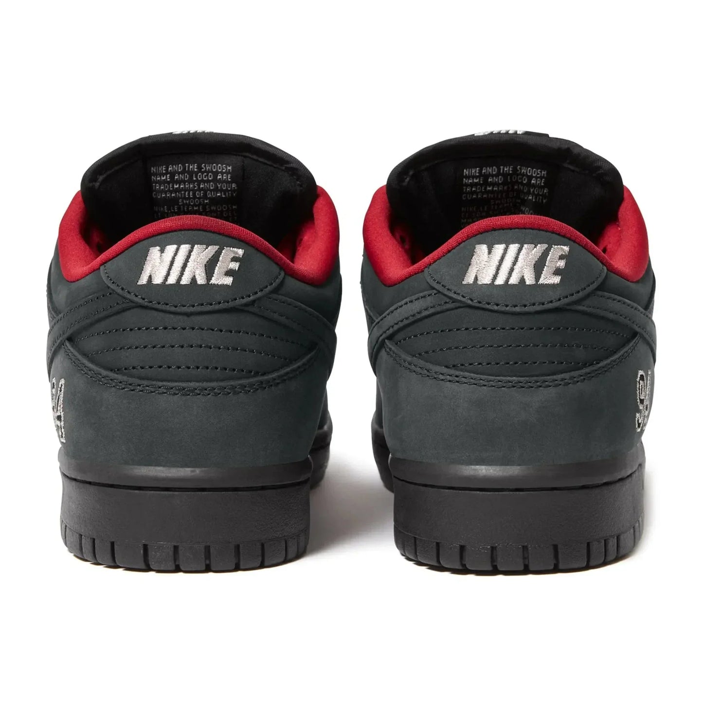 Dunk Low Black Supreme x SB