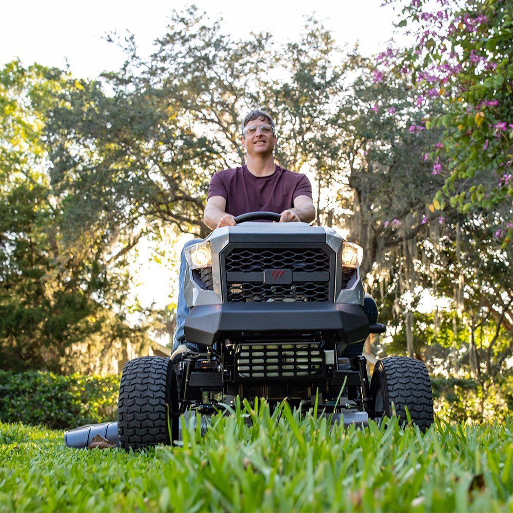 Murray® MT100 42″ Riding Lawn Mower with 13.5 HP* 500cc Briggs & Stratton® Engine