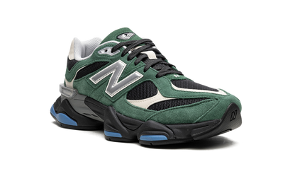 9060 Green Forest