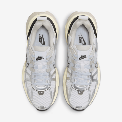 Summit White V2K Run Summit White Metallic Silver