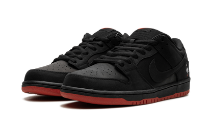 Dunk Low Black SB Pigeon