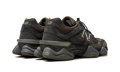 9060 Black Blacktop/Dark Moss/Black