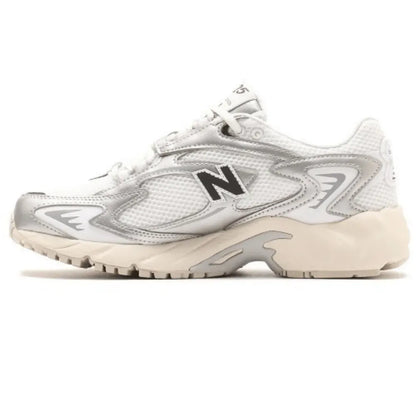 White 725 Metallic Silver