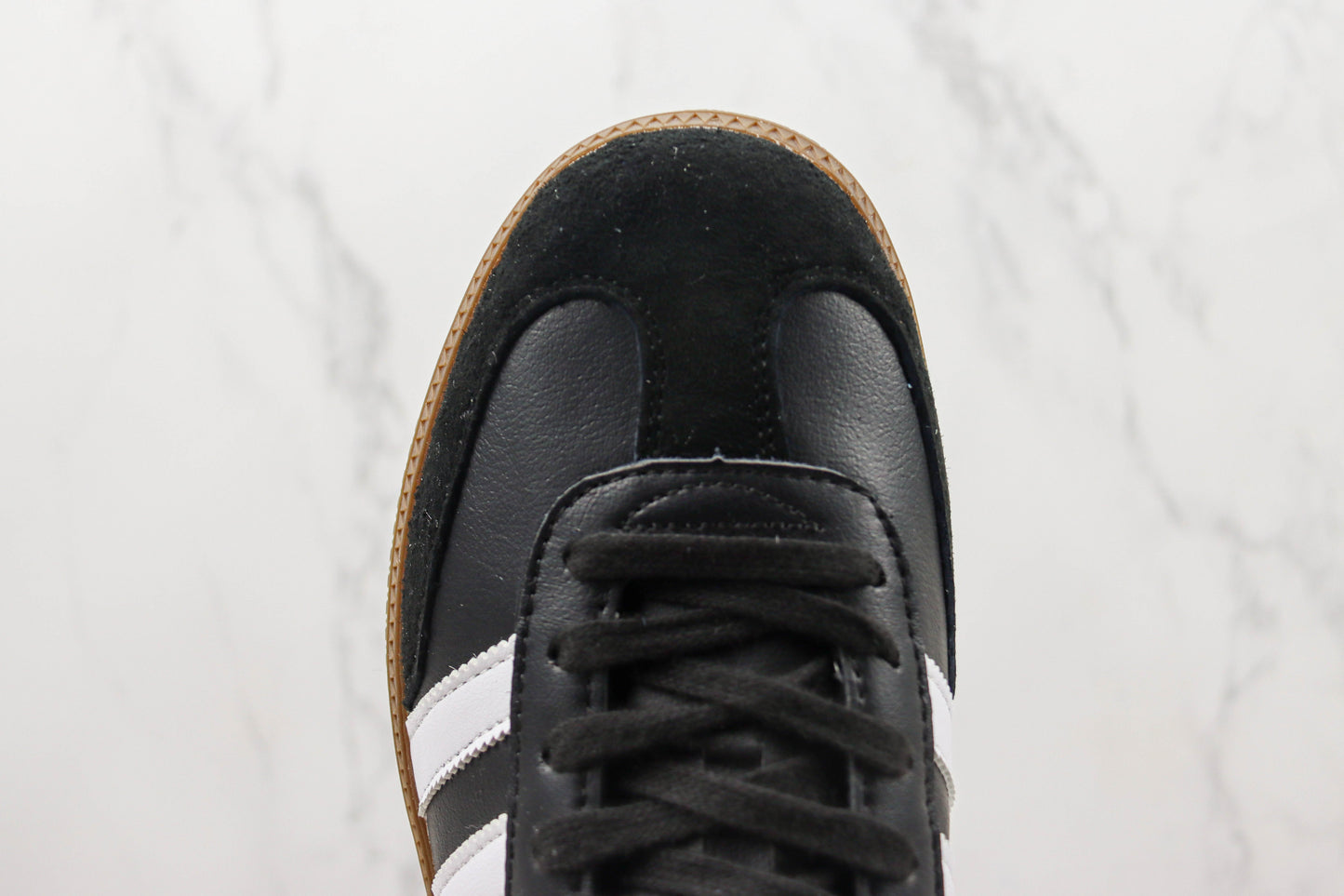 Samba White Black