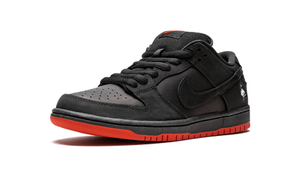 Dunk Low Black SB Pigeon
