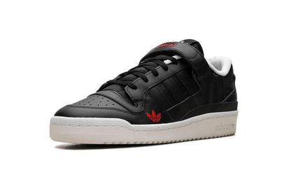 Black Forum Low