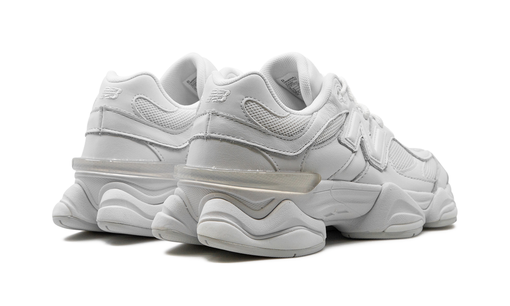 9060 Triple White