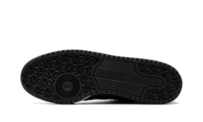 Black Forum Low Core