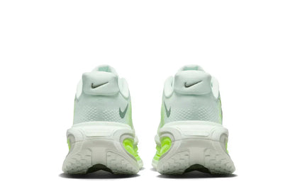 Green Vomero Premium Barely Volt
