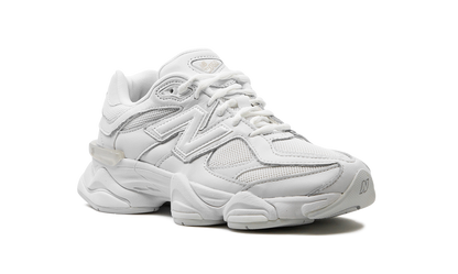 9060 Triple White
