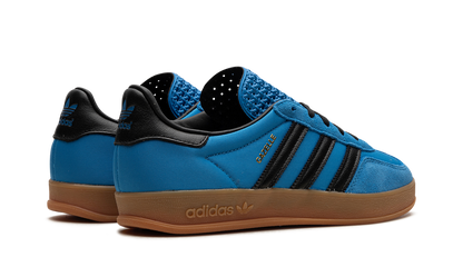 Blue Gazelle Indoor